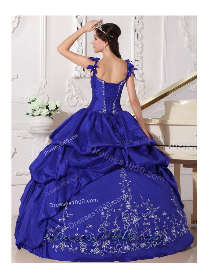 2014 Royal Blue Straps Quinceanera Dresses with Embroidery