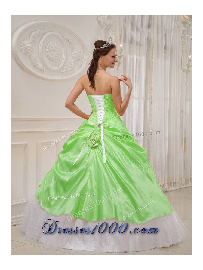 Pretty Ball Gown Strapless Beading Quinceanera Dresses in Spring Green