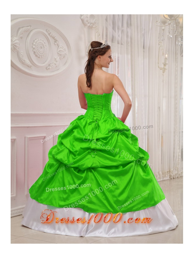 Pretty Spring Green Sweetheart Beading and Pick-ups Quinceanera Dresses