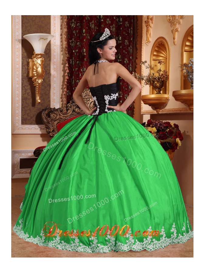 Spring Green Puffy V-neck Quinceanera Dress with Appliques
