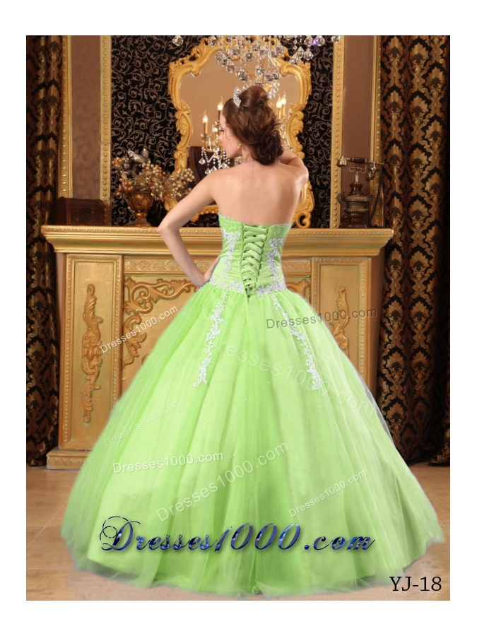 Popular Princess Sweetheart Lime Green Quinceanera Dresses with Appliques