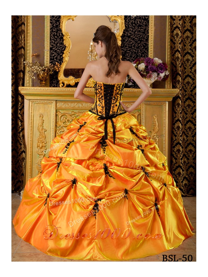 Orange Strapless Taffeta Sweet 16 Dresses with Black Appliques