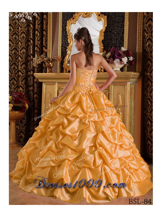 Sweetheart Taffeta Emboridery and Beading Quinceanera Dresses with Pick-ups
