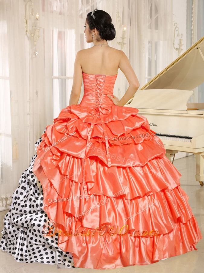 Popular Strapless Puffy Sweet Sixteen Dresses with Pick-ups