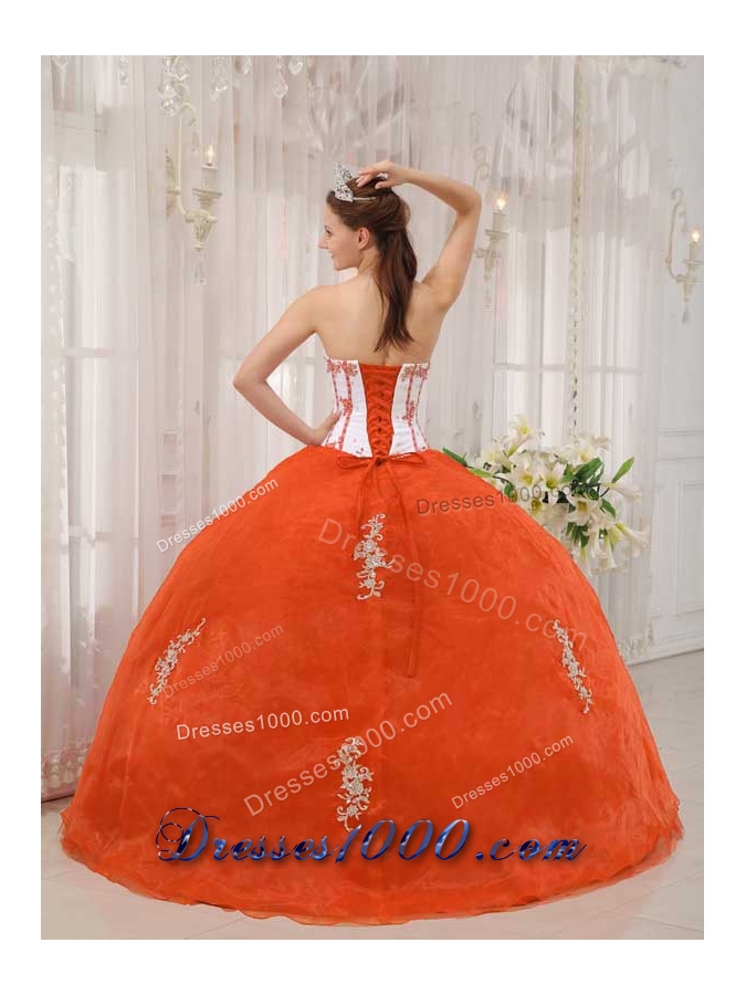 Orange Red Puffy Sweetheart Organza Quinceanera Gowns with Appliques
