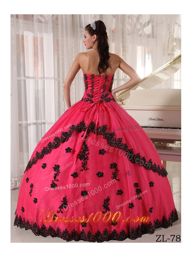 2014 Affordable Puffy Strapless Lace Quinceanera Dress with Appliques