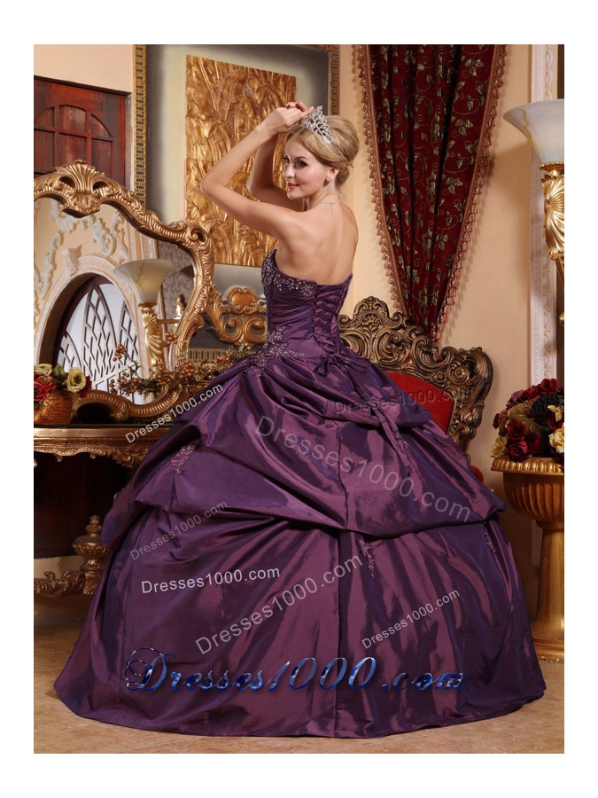 2014 Purple Puffy Strapless Beading and Appliques Quinceanera Dresses with Pick-ups