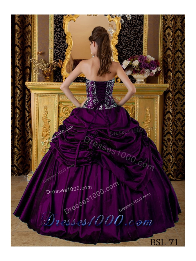 2014 Ball Gown Sweetheart Embroidery Quinceanera Dresses with Hand Made Flower