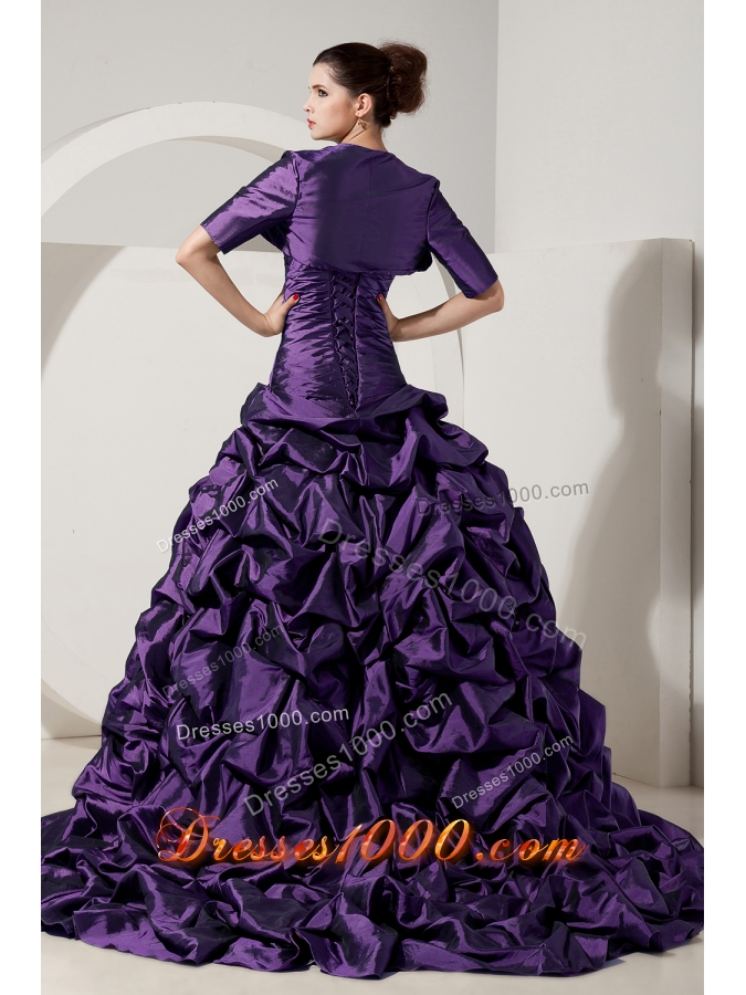 2014 Eggplant Purple Princess Strapless Brush Tain Quinceanera Gowns with Pick-ups