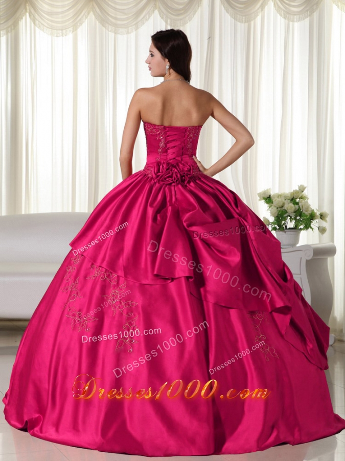 Lovely Red Puffy Sweetheart Embroidery Quinceanera Dresses for 2014