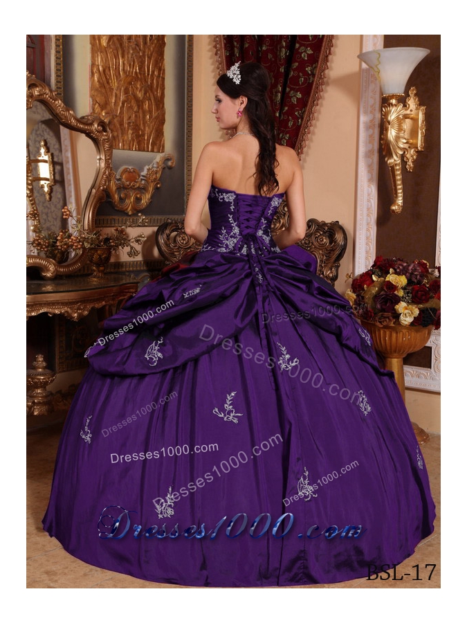 Elegant Sweetheart Taffeta Appliques for Purple Dress For Quinceanera