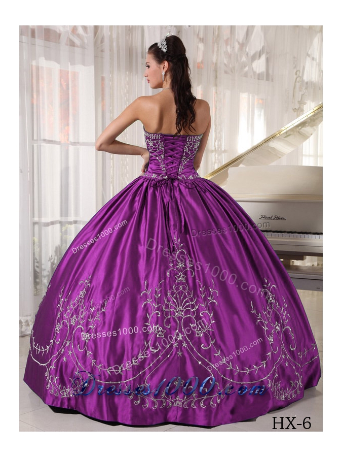 Purple Puffy Strapless Sweet 16 Dresses with Embroidery