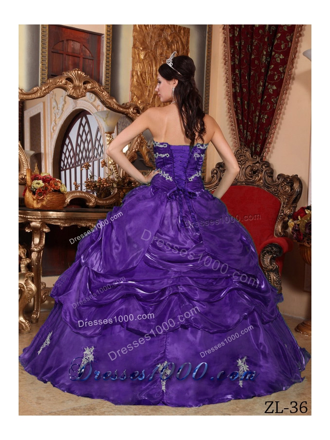 Purple Strapless Organza Quinceanera Gowns with Appliques and Pick-ups