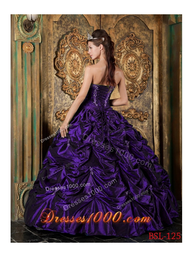 Purple Sweetheart Taffeta Quinceanera Gowns with Appliques and Pick-ups