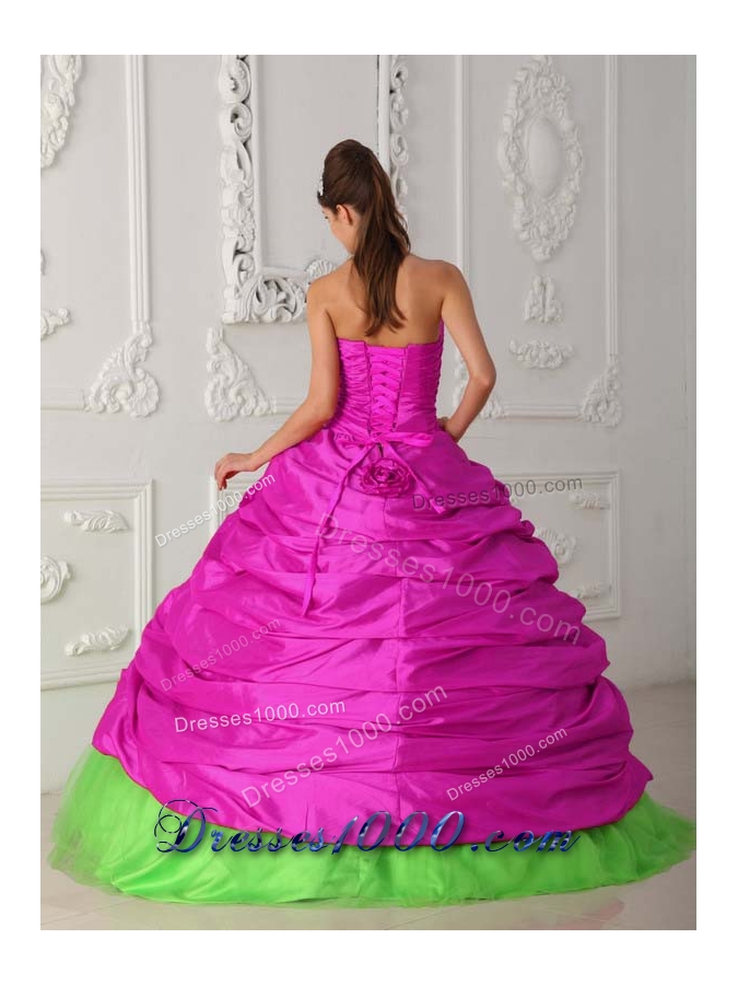 Elegant Ball Gown Sweetheart Quinceanera Dress with Taffeta Appliques Ruching
