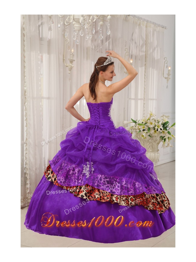 Modern Purple Sweetheart Zebra Appliques Quinceanera Gowns with Pick-ups