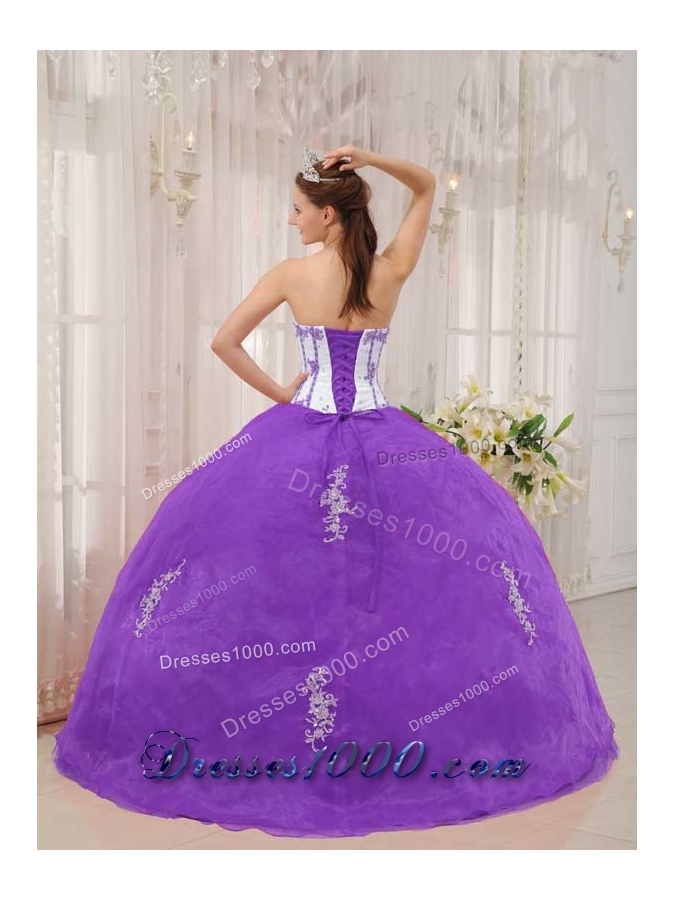 White and Purple Puffy Sweetheart Organza Quinceanera Gowns with Appliques