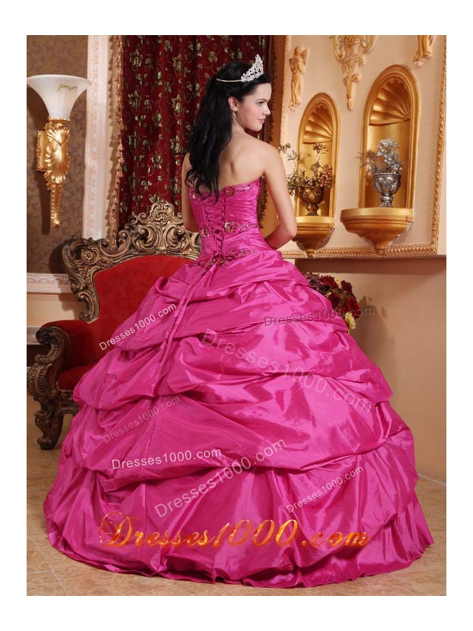2014 Pretty Ball Gown Quinceanera Dress with Sweetheart Appliques