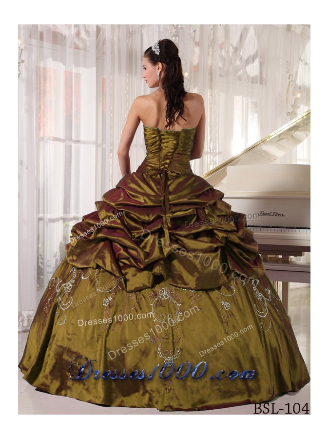 Olive Green Strapless Sweet Sixteen Dresses with Embroidery and Beading