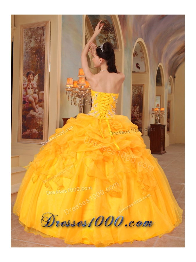2014 Golden Puffy Sweetheart Appliques and Pick-ups Quinceanera Dress with Hand Made Flower