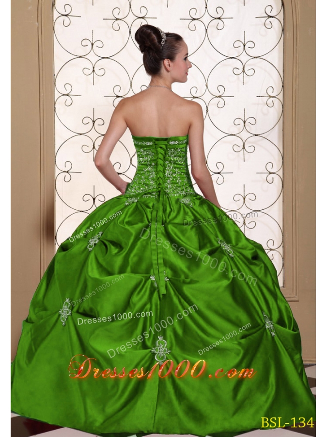 2014 Embroidery Taffeta Strapless Modest Quinceanera Dress with Pick-ups
