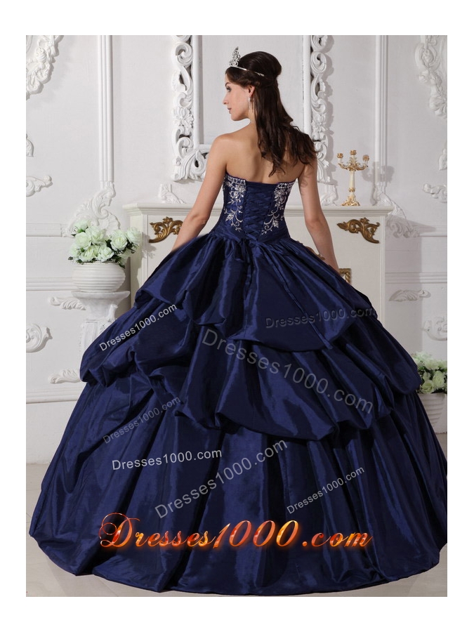 Navy Blue Ball Gown Strapless Quinceanera Dresses with Embroidery