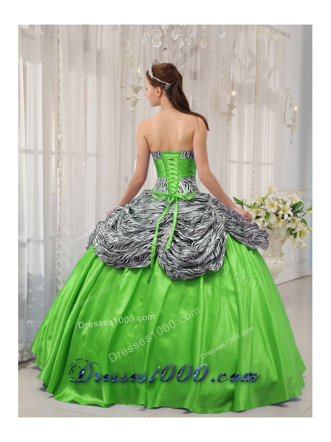 2014 Spring Green Puffy Sweetheart Quinceanera Gowns with Pick-ups