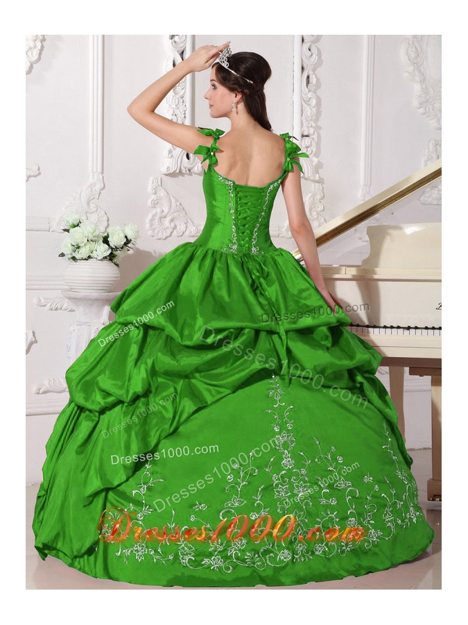 Discount Puffy Straps for 2014 Embroidery for Green Quinceanera Dress with Pick-ups