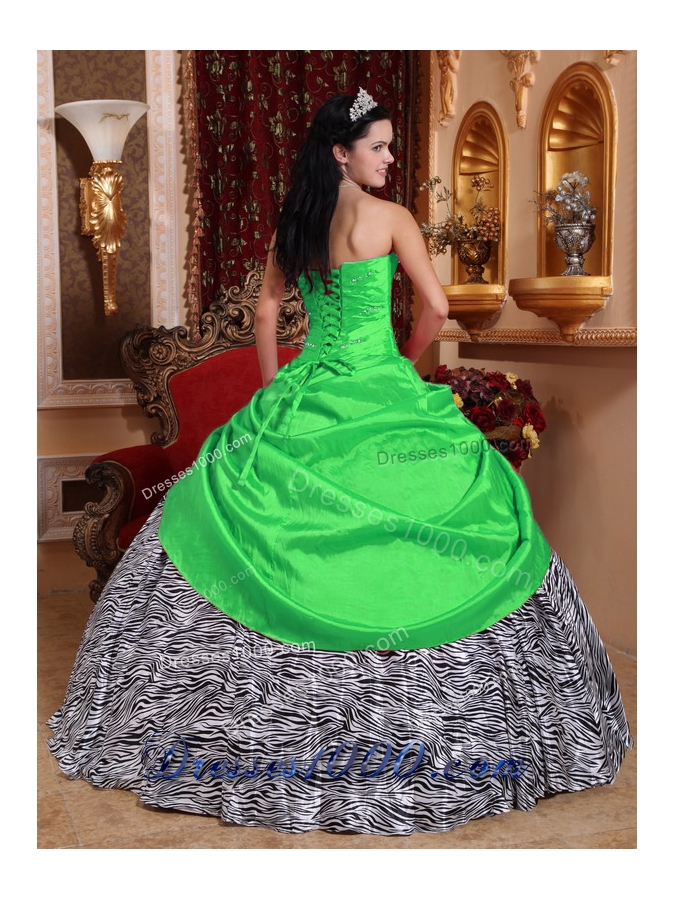 Puffy Sweetheart with Hand Made Flower and Beading Decorate for 2014 Green Quinceanera Dress