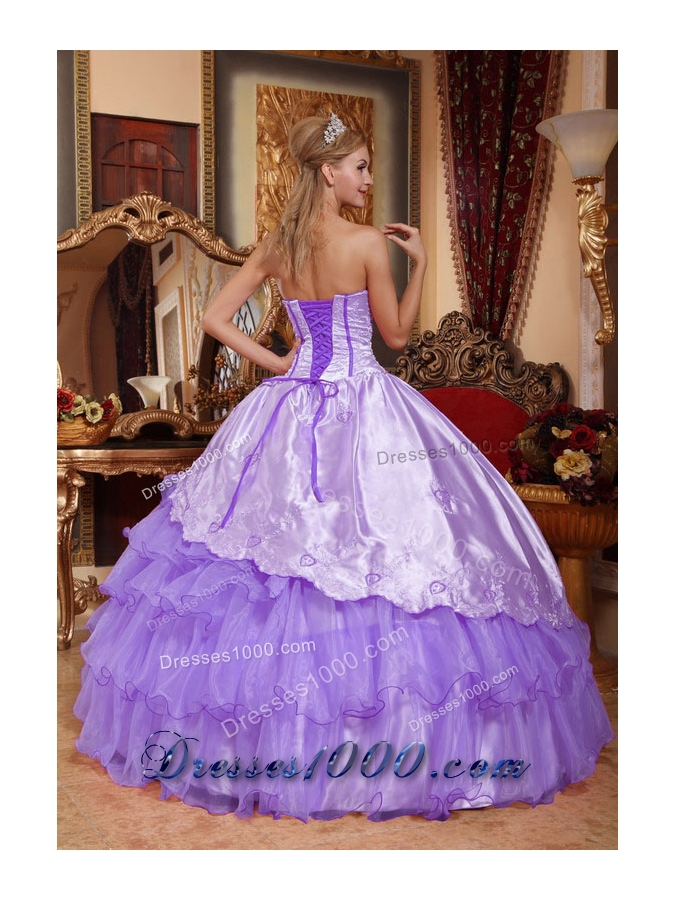 2014 Modest Sweetheart Embroidery Quinceanera Dresses with Ruffled Layers