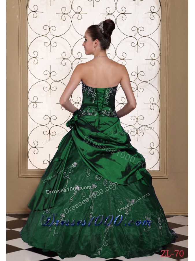 2014 Exclusive Strapless Quinceanera Dresses With Embroidery