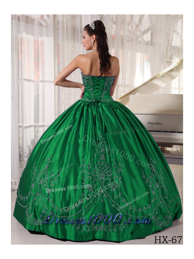 2014 Spring Elegant Strapless Quinceanera Dresses with Embroidery