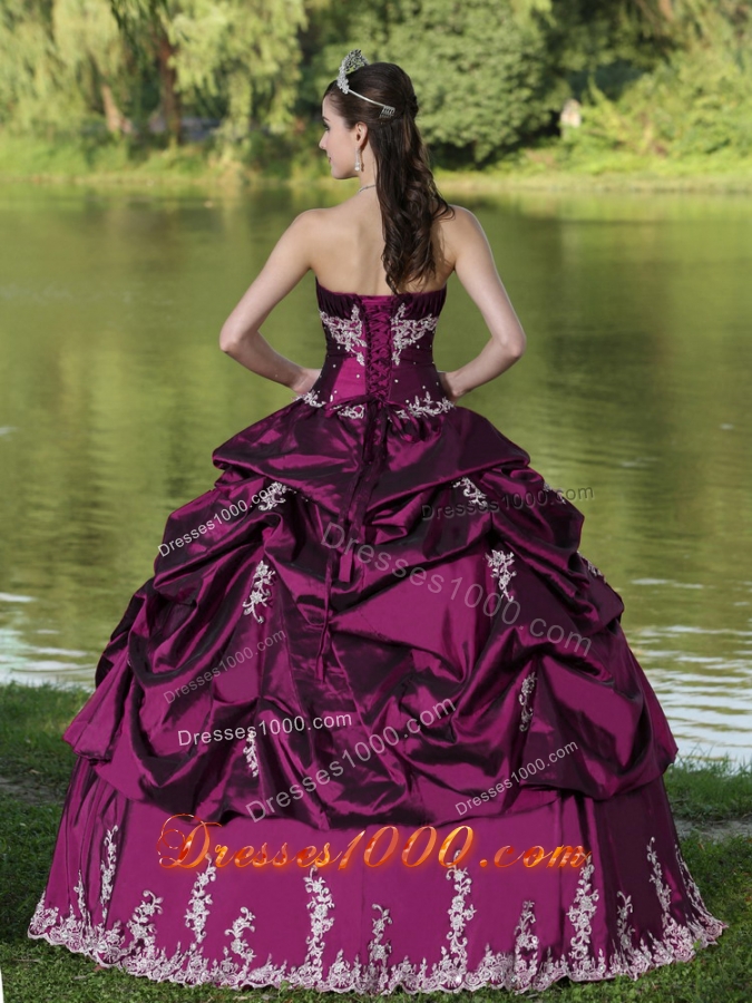 New Style Quinceanera Dress Party Wear With Appliques Decorate