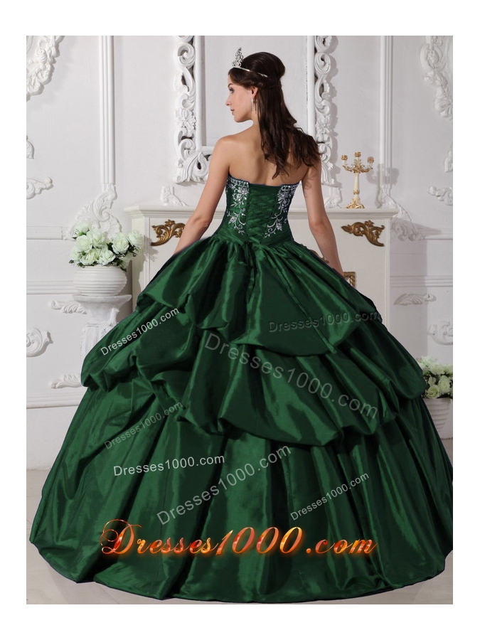 Ball Gown Strapless 2014 Quinceanera Dresses with Embroidery