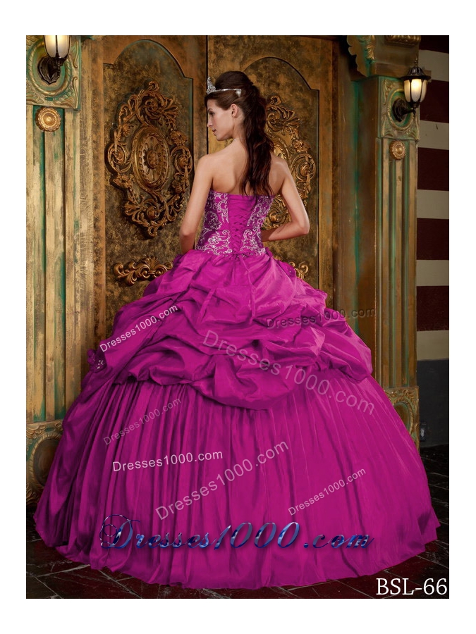 New Fuchsia Sweetheart Appliques Decorate Bodice Quinceanera Gowns