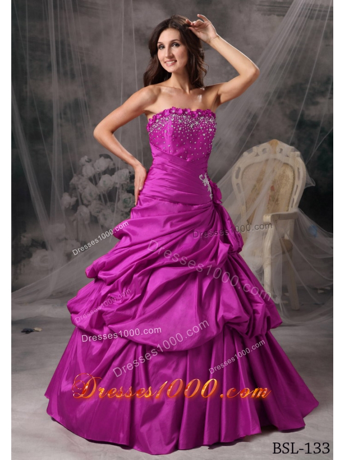 A-Line / Princess Strapless Floor-length Taffeta Beading Quinceanera Dress