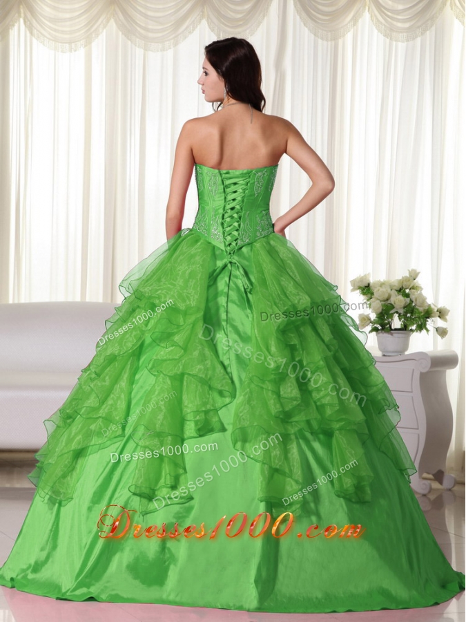 Green Ball Gown Sweetheart Organza Quinceanera Dress with Embroidery