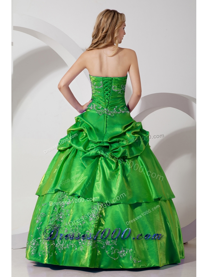 Green Taffeta Princess Strapless Quinceanera Dresses with Embroidery