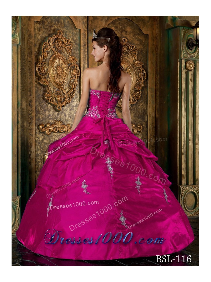 Sweetheart Taffeta Appliques Decorate Quinceanera Dress in Fuchsia