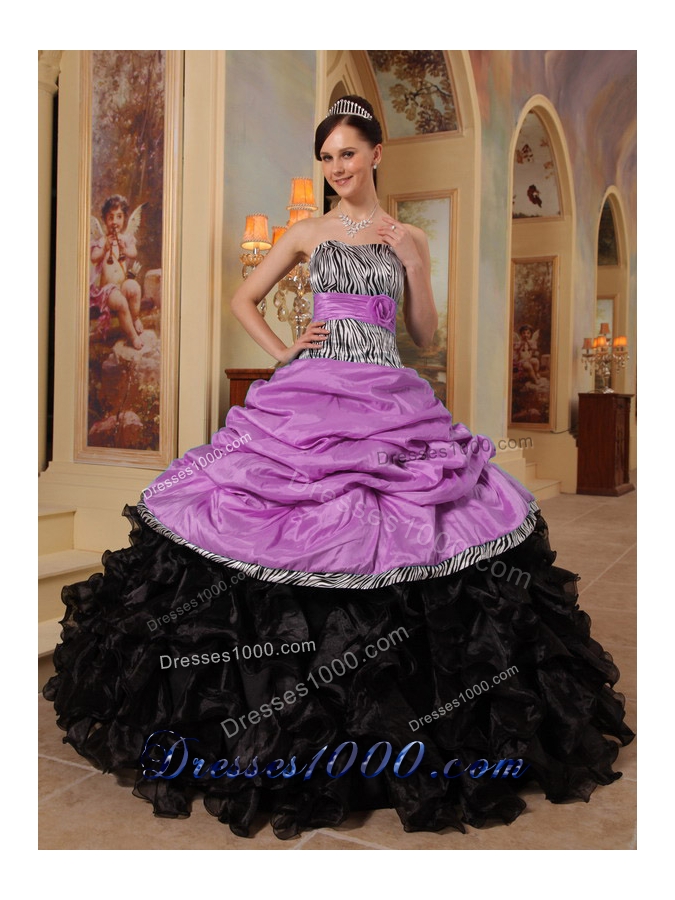 Sweetheart Ruffles and Pick-ups Quinceanera Dress with Ball Gown