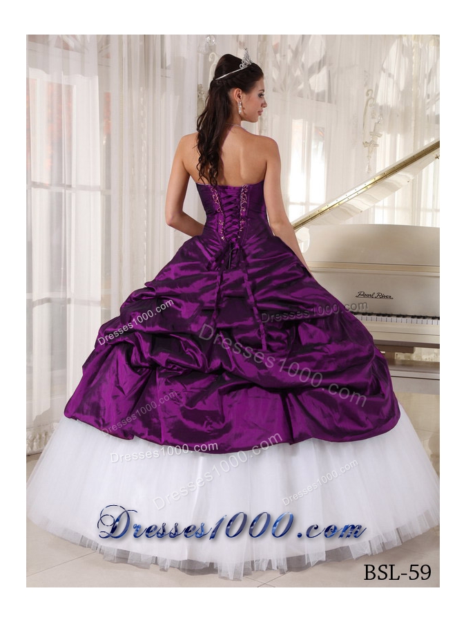 Ball Gown Sweetheart Pick-ups Quinceanera Dress with Taffeta and Appliques