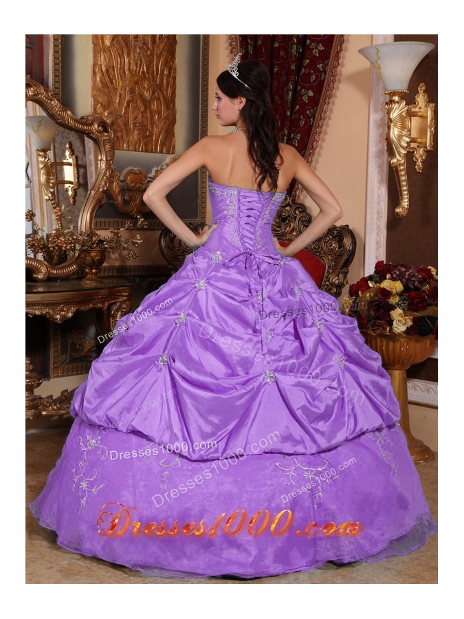 Lilac Ball Gown Strapless Organza Quinceanera Gown Dresses with Appliques and Embrodery