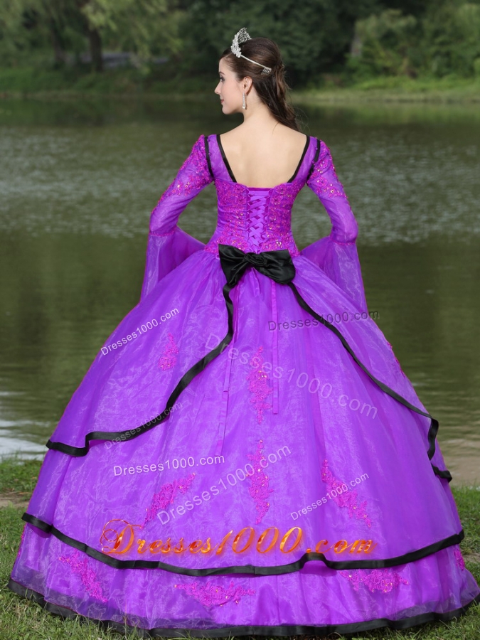 The Most Popular V-neck Appliques Decorate Quinceanera Dress