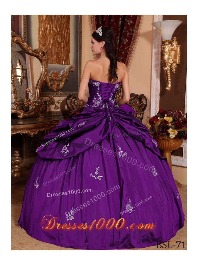 Eggplant Purple Ball Gown Sweetheart Pick-ups Quinceanera Dress with Appliques