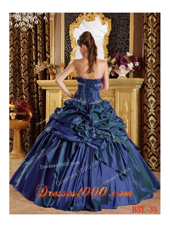 2014 Purple Puffy Strapless Pick-ups Taffeta Quinceanera Dress with Appliques