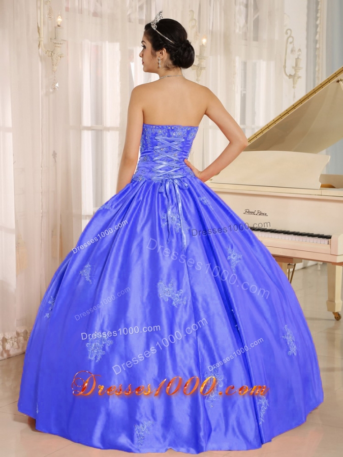2014 Perfect Embroiery Quinceanera Dress With Beading Decorate in Blue Sweetheart