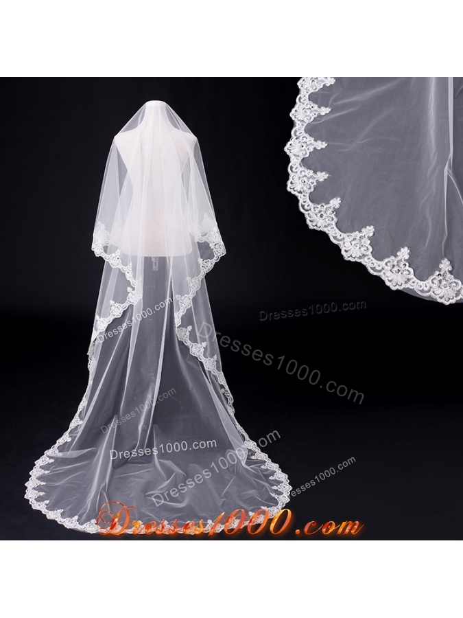 2014 Fingertip Veil Two-Tier Lace Appliques Edge