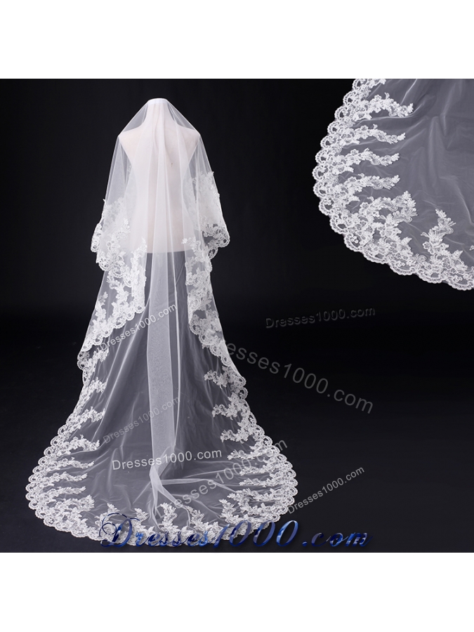 Discount Two-Tier Classic Wedding Veils with Lace Edge