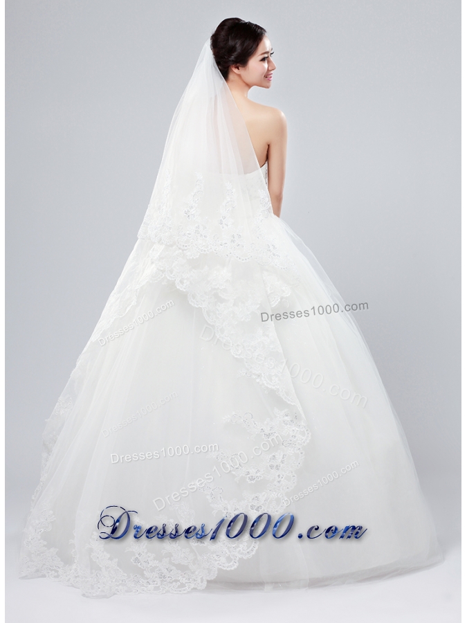 Discount Two-Tier Classic Wedding Veils with Lace Edge