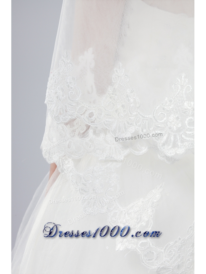 Eelgant One-Tier Angle Cut Bridal Veils with Lace Edge